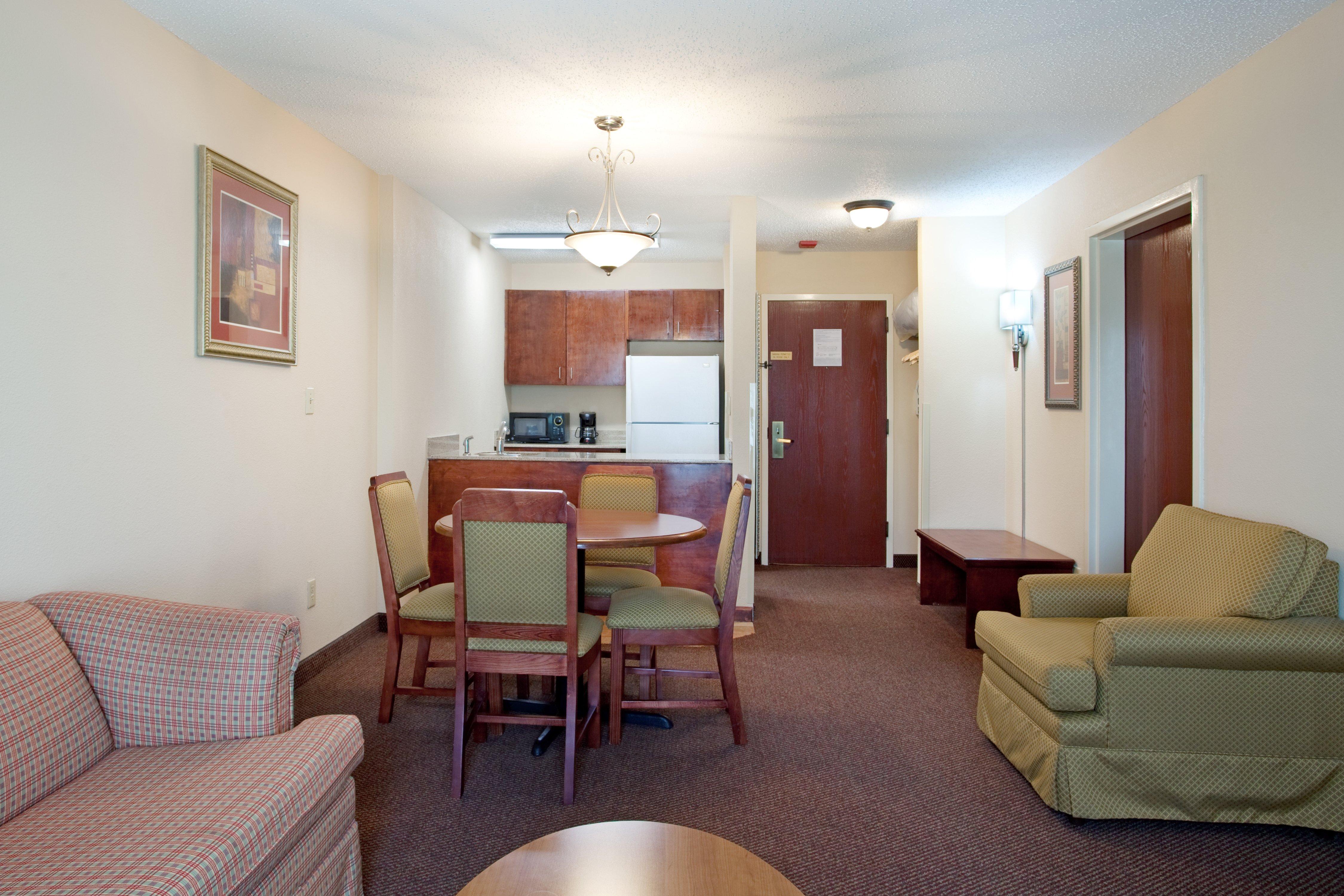 Holiday Inn Express & Suites Sulphur - Lake Charles By Ihg Exterior foto