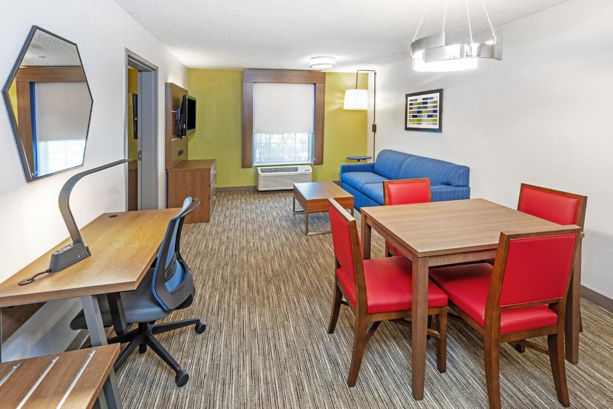 Holiday Inn Express & Suites Sulphur - Lake Charles By Ihg Exterior foto
