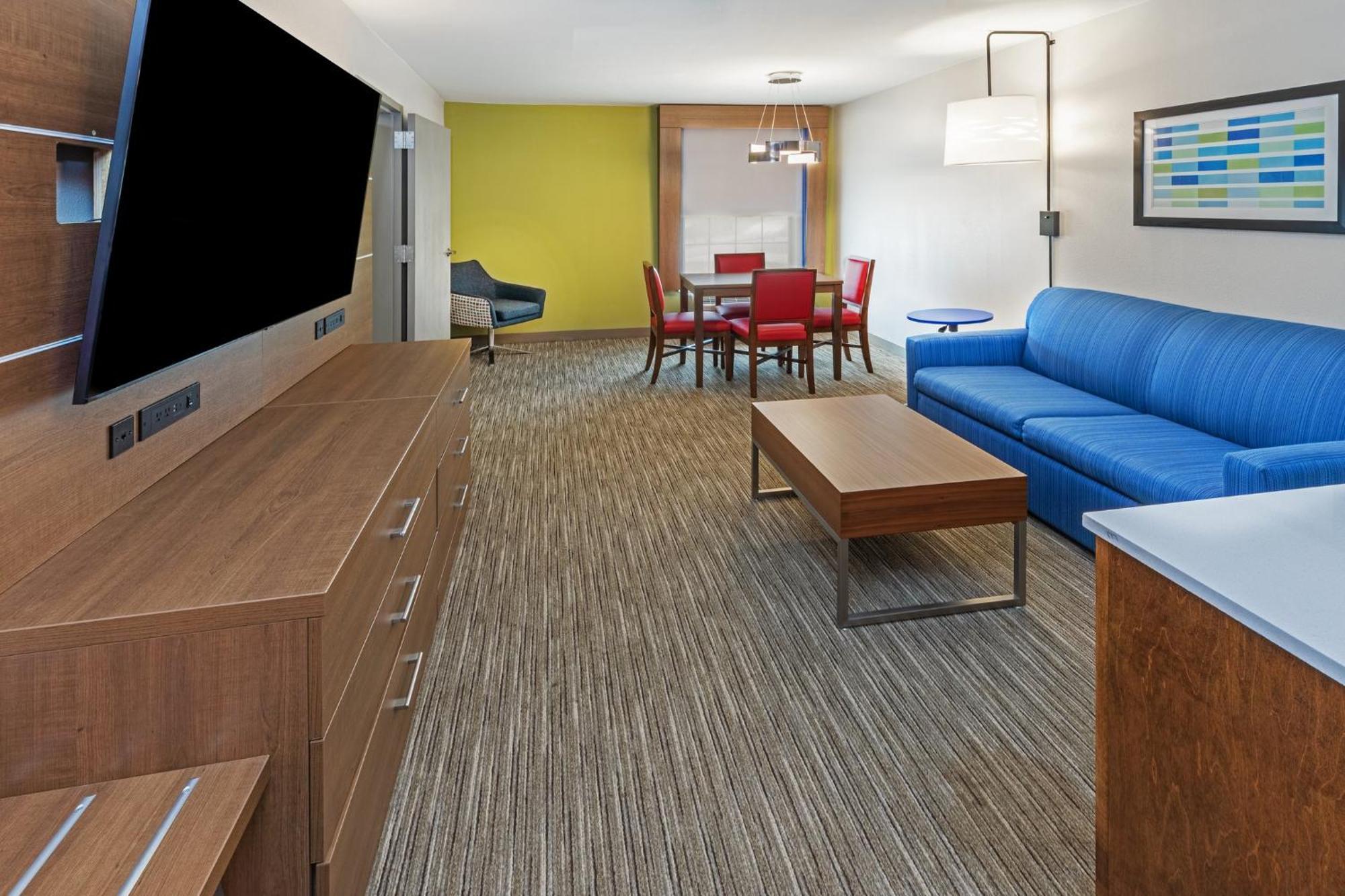 Holiday Inn Express & Suites Sulphur - Lake Charles By Ihg Exterior foto